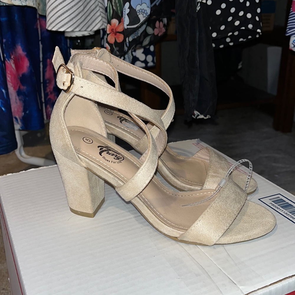 Trary heel 🔴